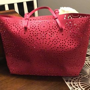 Cute “stencil type design” hot pink tote bag.